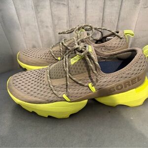 Sorel Embossed Logo Footwear